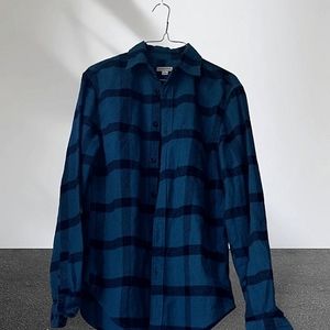 A thick S plad button up shirt in bluish-green